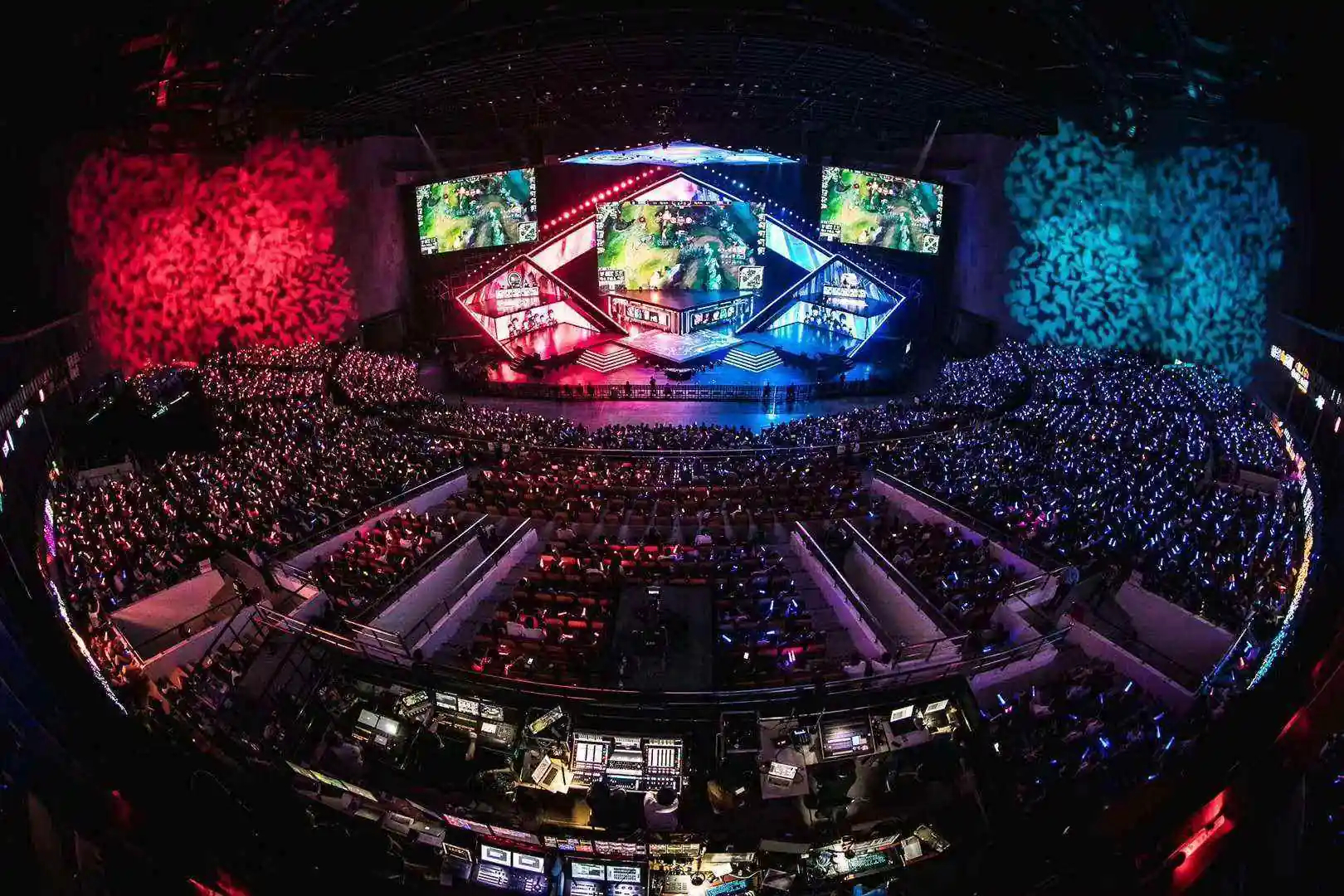 媒体人预测明年theshy将进入名人堂；3000万组银河战舰，季后赛2连败止步8强；欧洲法王Perkz官宣退役！-开运电竞